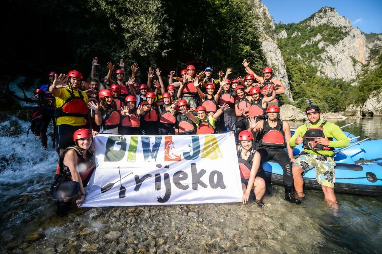 Camp Divlja Rijeka Hotell Hum Eksteriør bilde